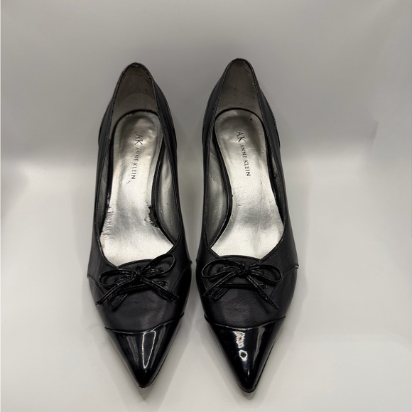 Anne Klein Shoes - Anne Klein Black Pointed Toe Kitten Heel Pumps